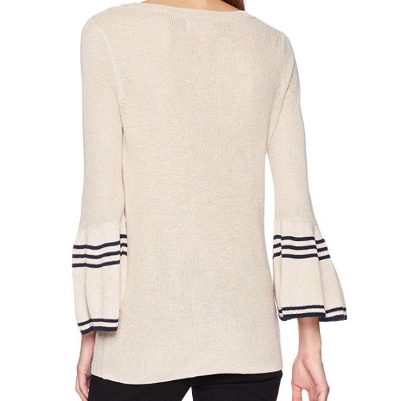 Olive + Oak Peplum Sleeve Sweater Size Large - Picture 4 of 6